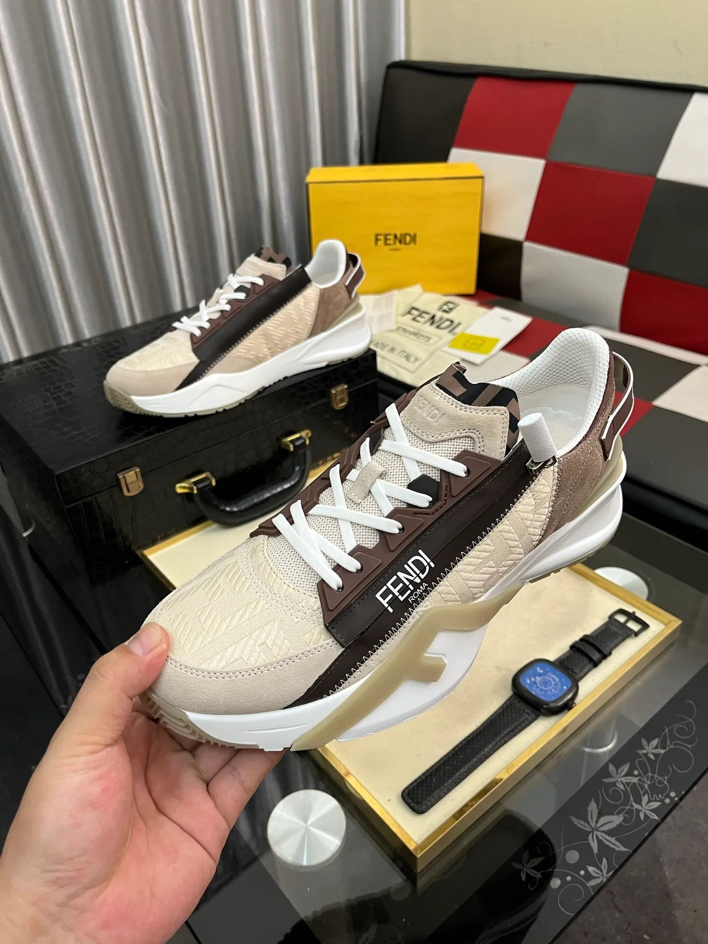 Men's men's shoes 💰540⌚️⌚️ FEND* — Fendi Flow men's casual sneakers, with elastic straps, side zippers, and corrugated soles engraved with F. Embossed Fendi Flow lettering on the heel. Made of technical fabric and a mix of blue and genuine leather. Decorated with Lycra® details. FF graphic tongue. Ultra-light and wear-resistant EVA sole. Code number: 38-44